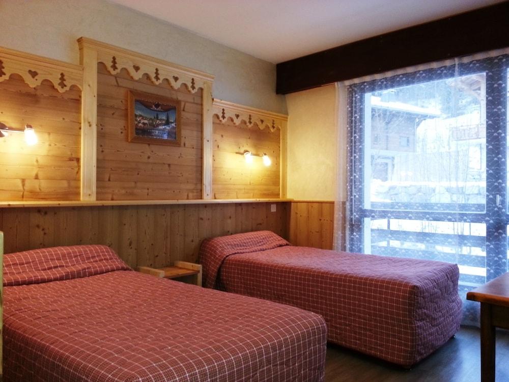 Hotel Le Soly Морзин Екстериор снимка